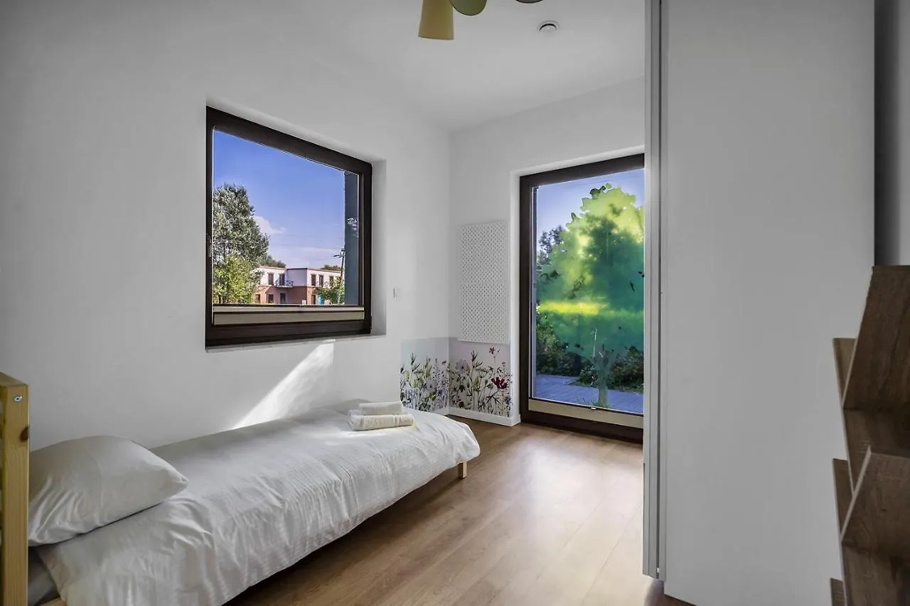 Spiralna 3-Bedroom Apartment Varşova