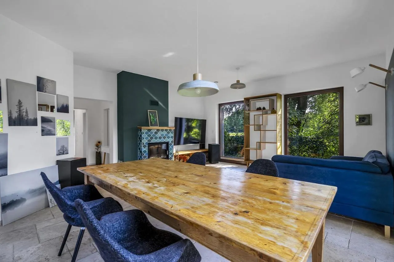 Spiralna 3-Bedroom Apartment Warschau